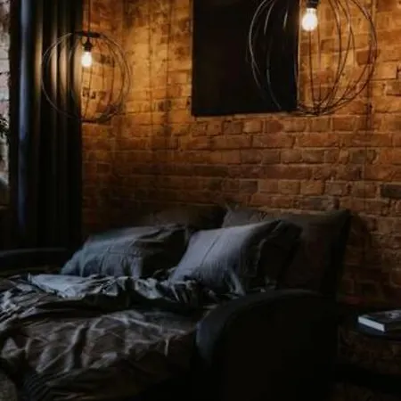 Mikro Czarne Studio Vintage * 波兹南