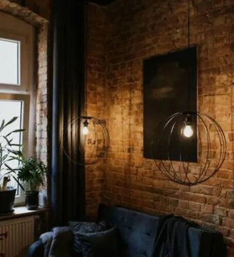 Mikro Czarne Studio Vintage 波兹南